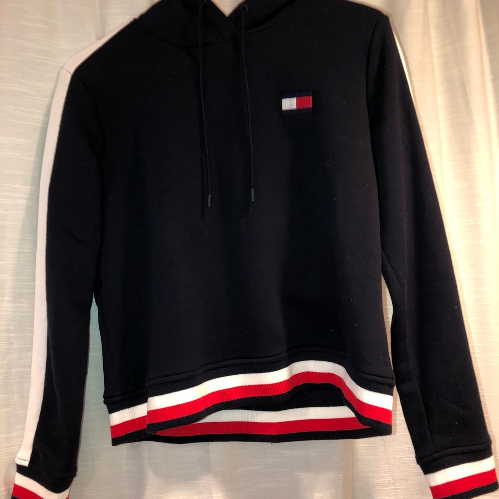 tommy hoodie